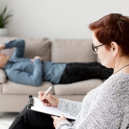 اكفأ 18 دكتور نفسي في صحار