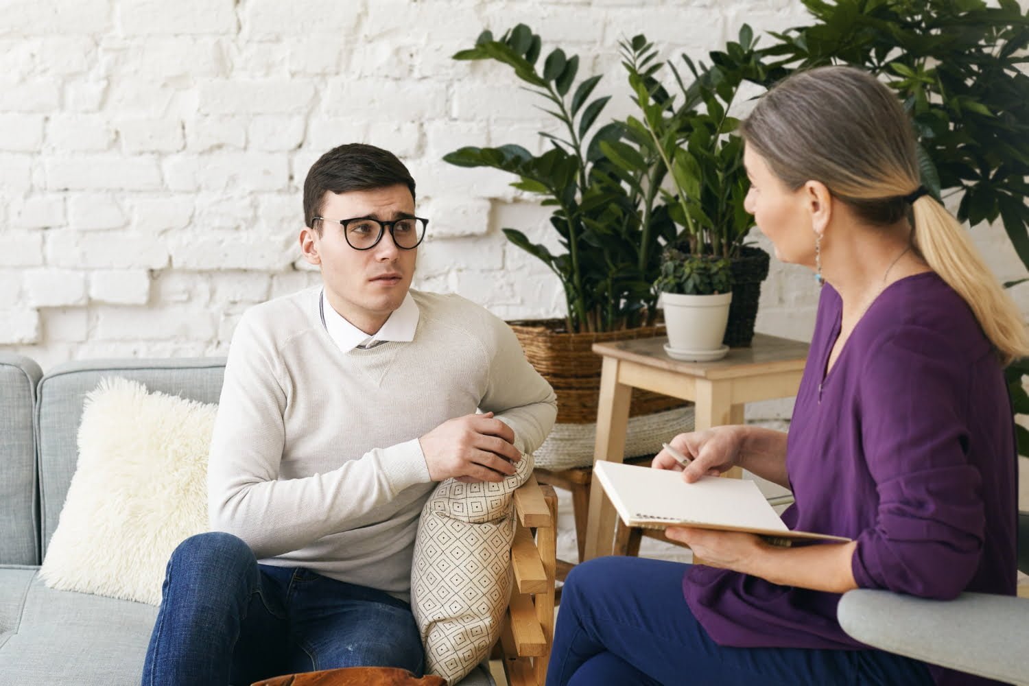 افضل 19 دكتور نفسي في صور